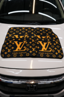 Sarı Siyah LV Desenli Dijital Baskılı Universal Her Araca Uyumlu Makinede Yıkanabilir Oto Paspas Halı Seti