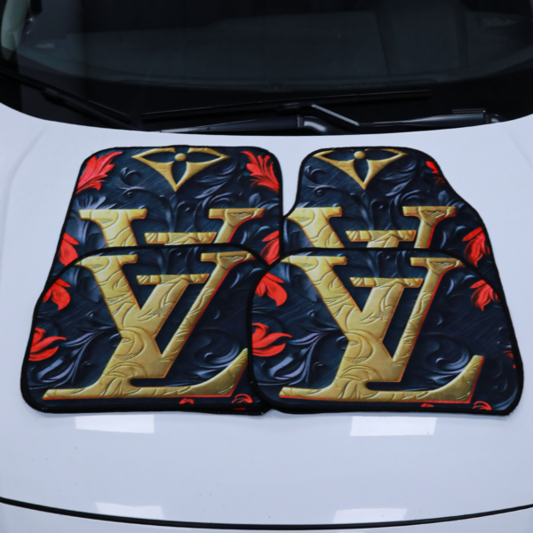 3D LV Desenli Dijital Baskılı Universal Her Araca Uyumlu Makinede Yıkanabilir Oto Paspas Halı Seti